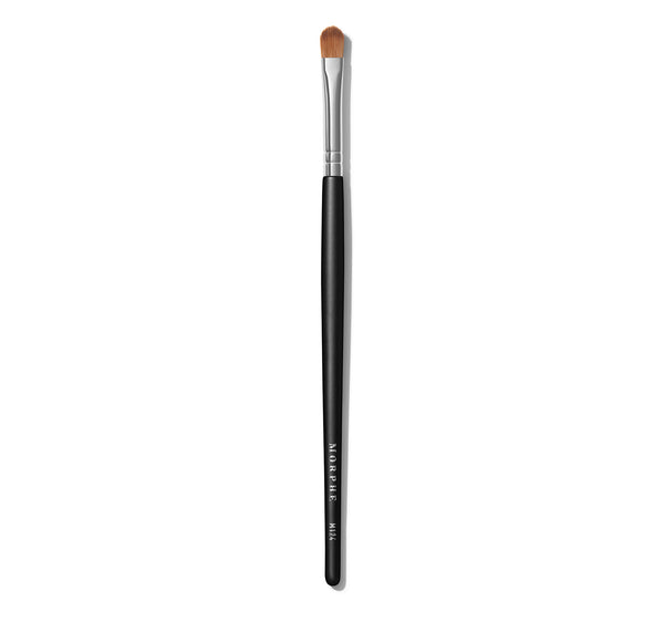 M124 Firm Eyeshadow Packer Brush