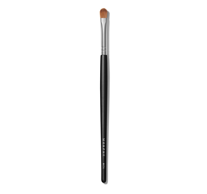 M124 Firm Eyeshadow Packer Brush